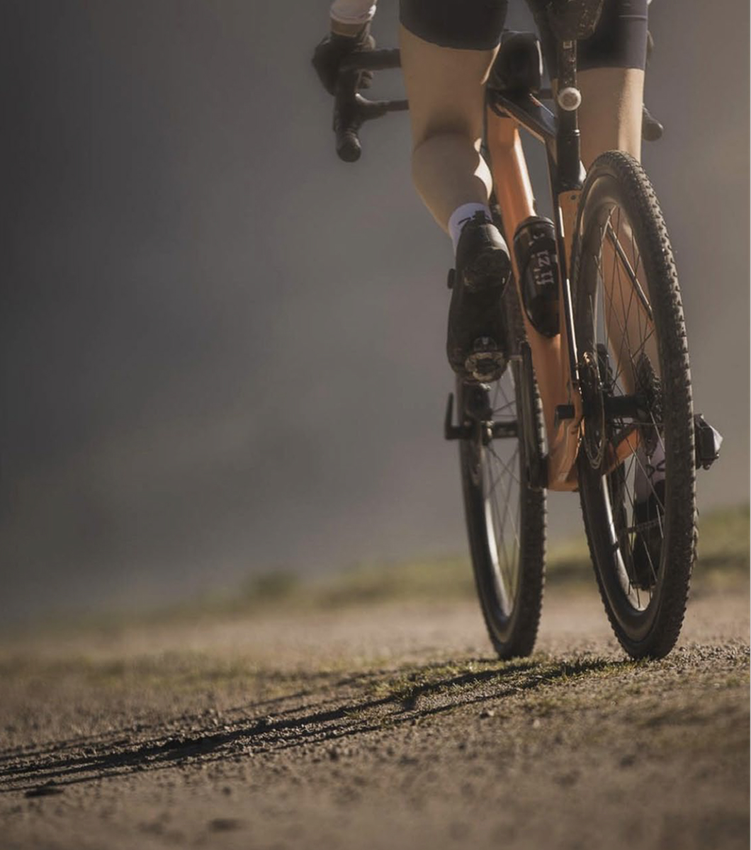 Gravel Bike auf Schotter